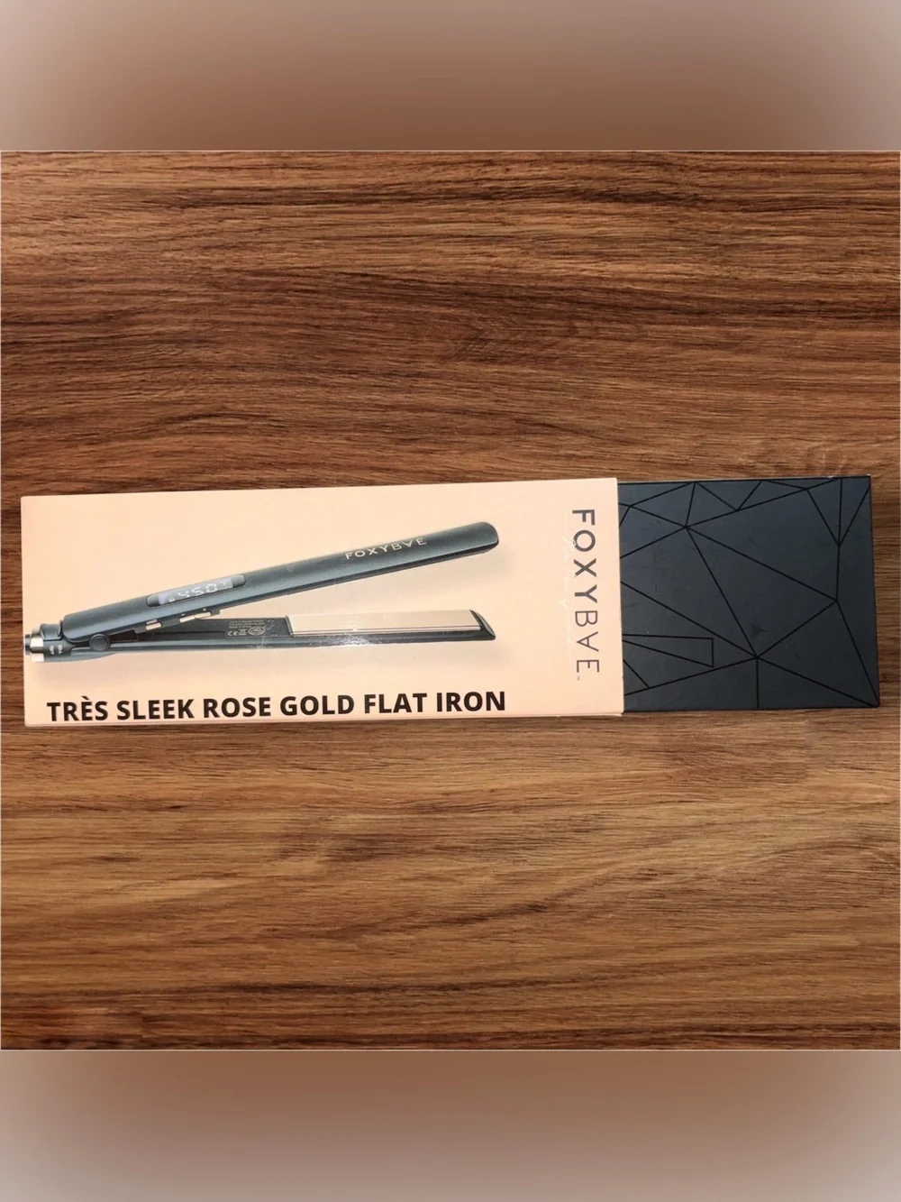 FoxyBae  Très Sleek Rose Gold Flat Iron